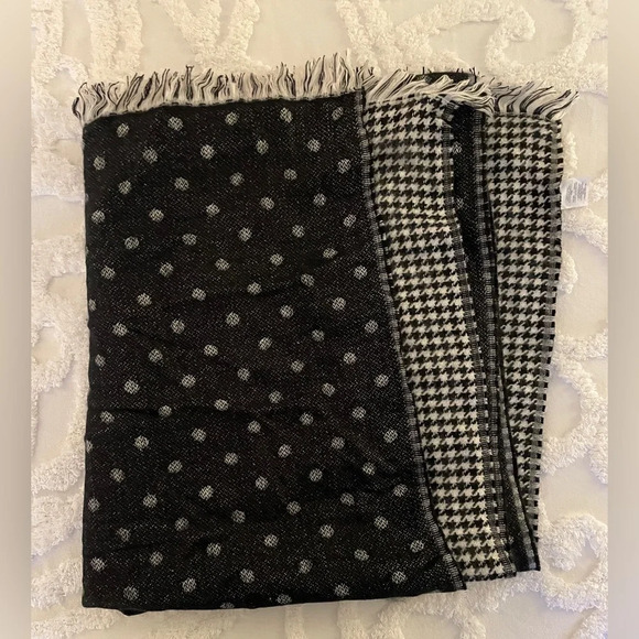 NWOT J.Crew Double Sided Houndstooth/Polka Dot Scarf - Picture 4 of 6